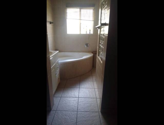 4 BEDROOM HOUSE FOR SALE IN BEYERS PARK